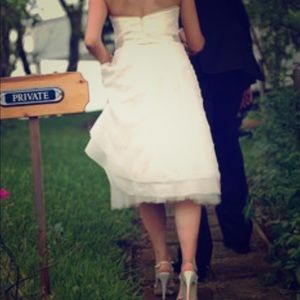 BHLDLN Vintage Styling Wedding Gown-Size 6/8